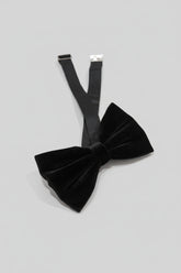 Black Velvet Bow Tie (Classic Style)
