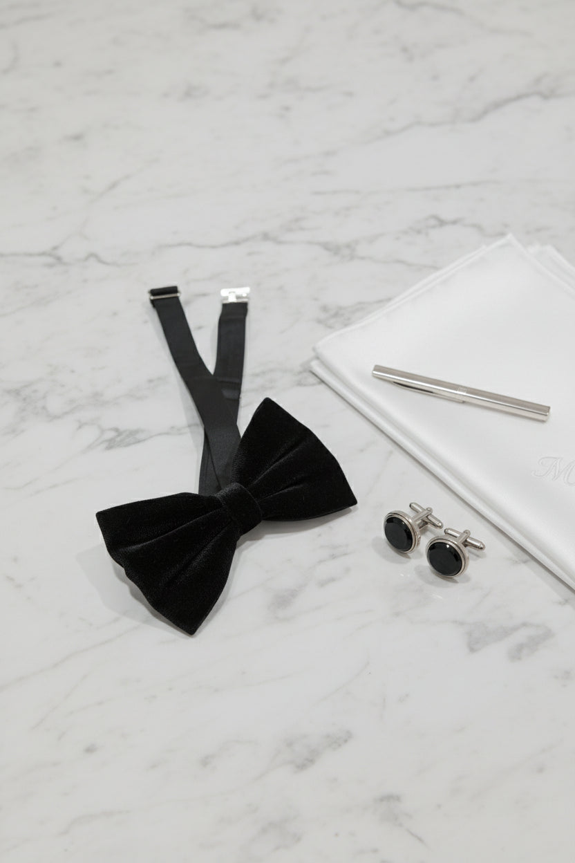 Black Velvet Bow Tie (Classic Style)