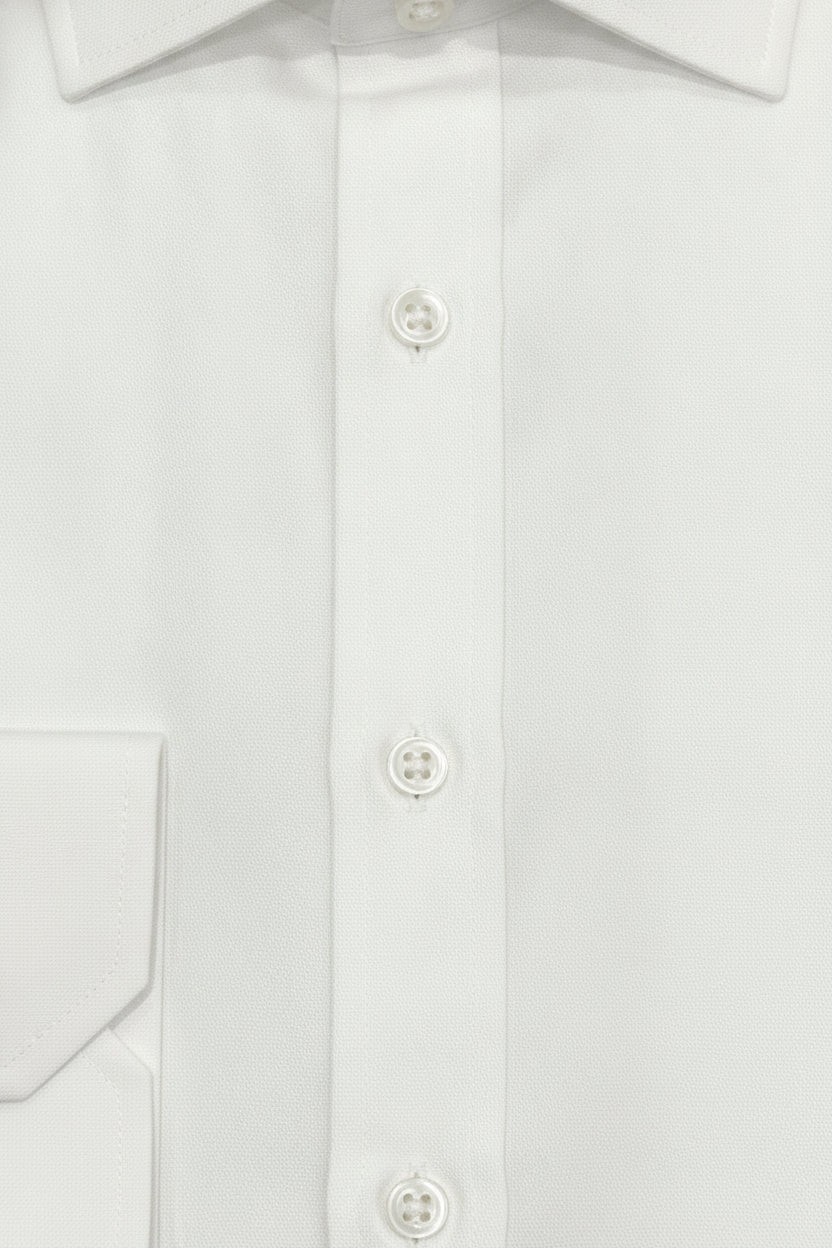 Man wearing white slim fit formal shirt - Suit Sartoria UAE